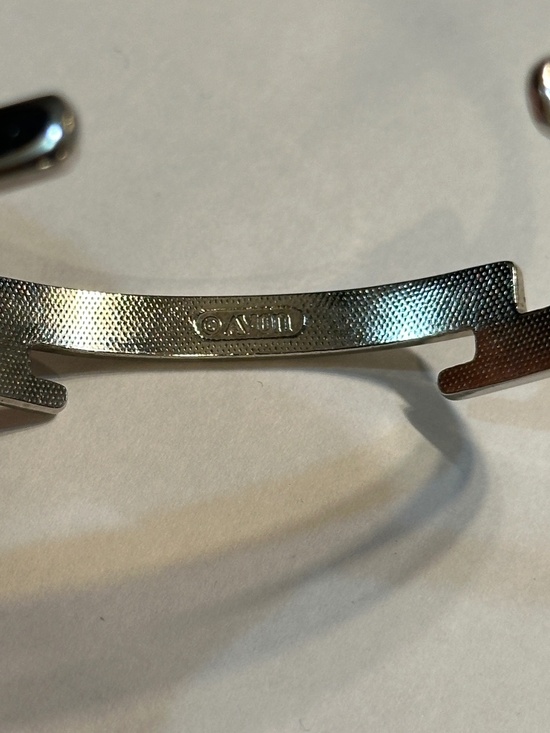 Vintage Silver Avon Chevron Bracelet set of 2 - Picture 9 of 11